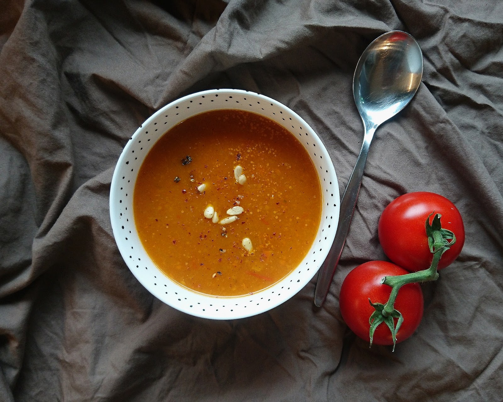 Die weltbeste Kürbis-Tomaten-Suppe | Wärmende Herbstrezepte | Kürbisrezepte | Saisonale Rezepte mit Kürbis | judetta.de